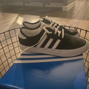 Adidas Original Sneakers